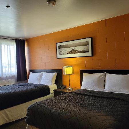 YYC Roadking Inns Motel מראה חיצוני תמונה
