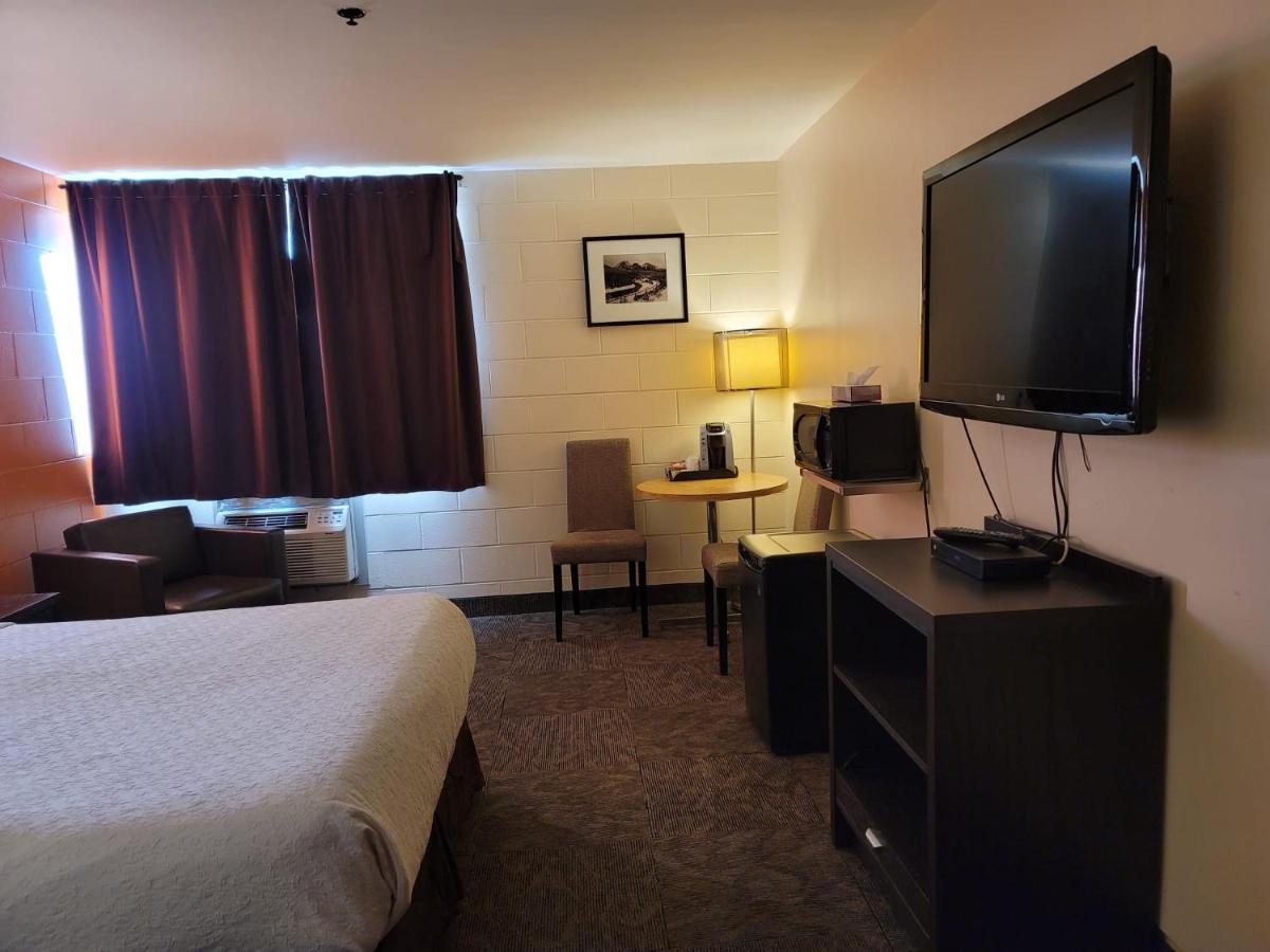 YYC Roadking Inns Motel מראה חיצוני תמונה