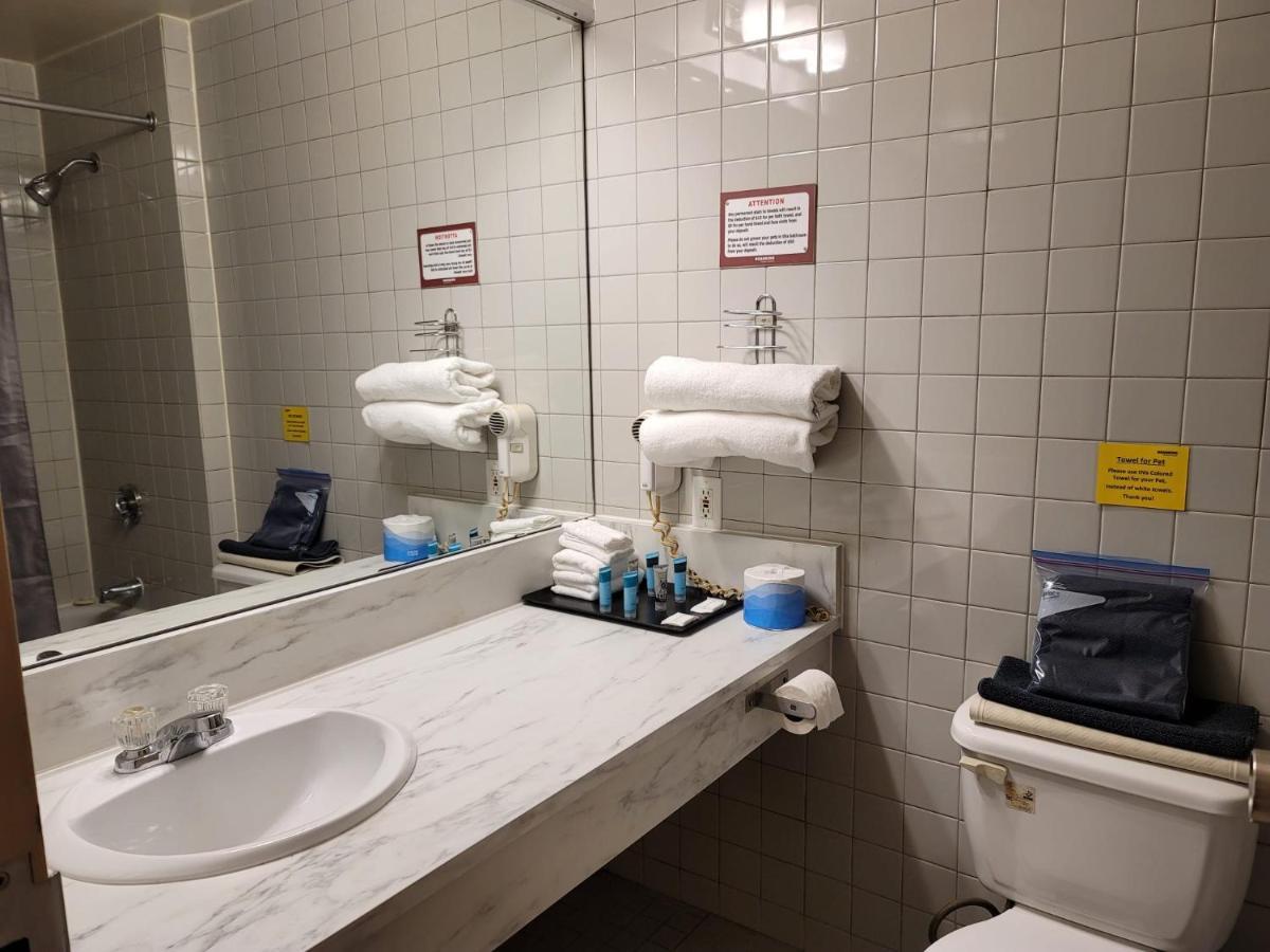 YYC Roadking Inns Motel מראה חיצוני תמונה