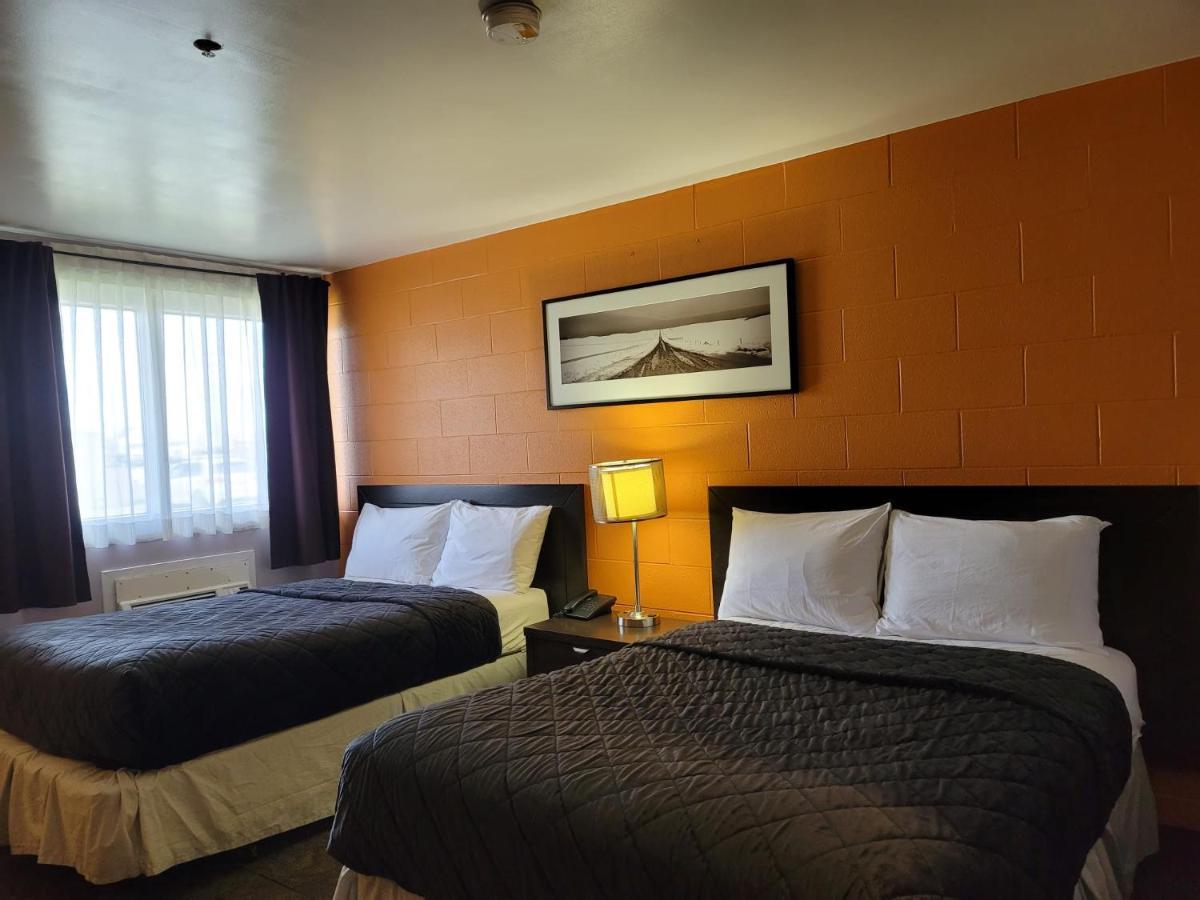 YYC Roadking Inns Motel מראה חיצוני תמונה