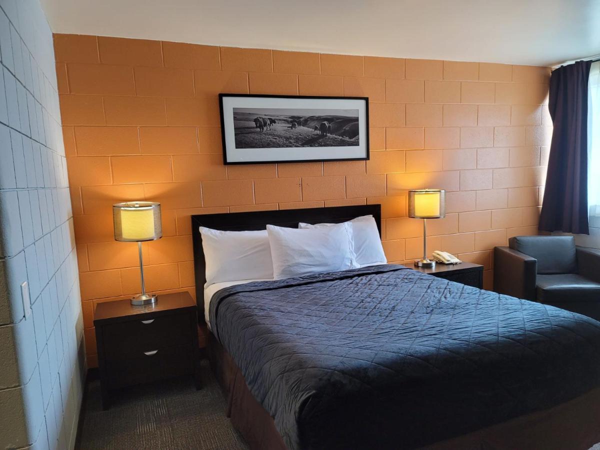 YYC Roadking Inns Motel מראה חיצוני תמונה